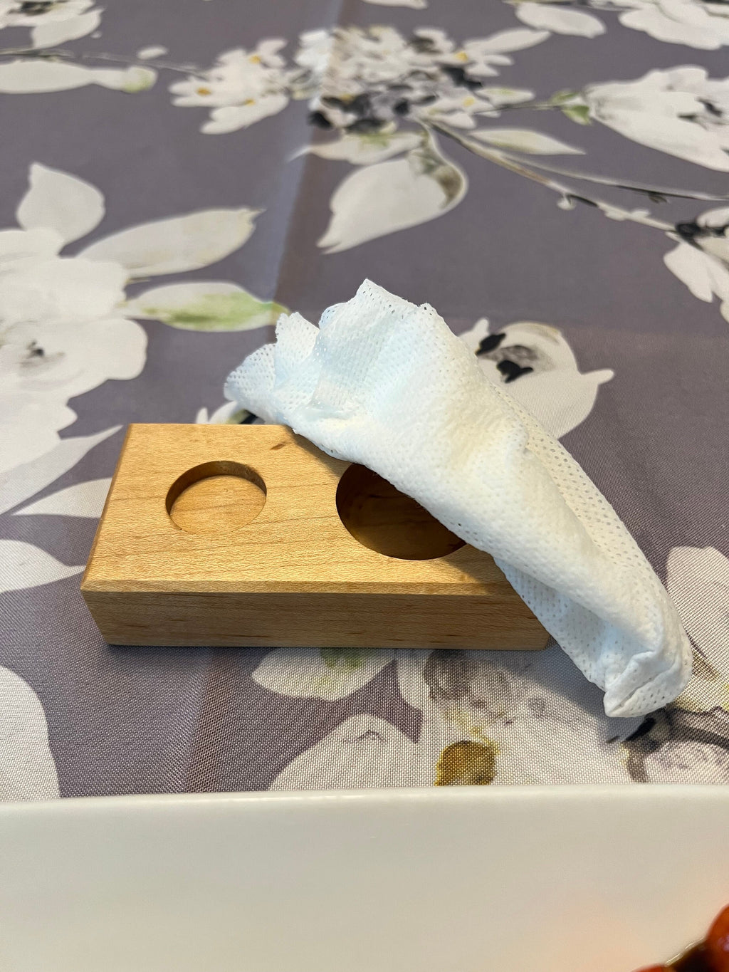 Eco-friendly finger rinser, wooden case, wipe case, compressed wipe, wooden case compressed wipes.